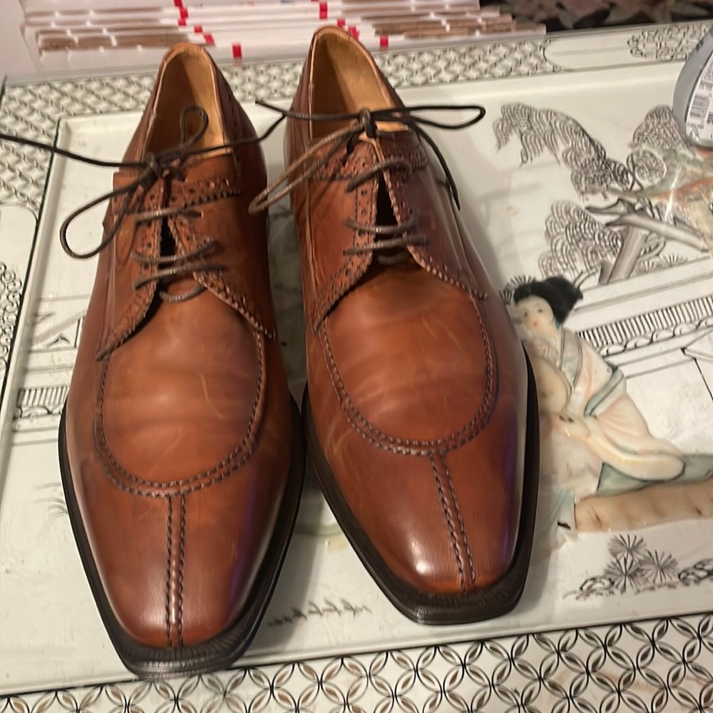 Italian hand crafted shoe for sale slightly used
